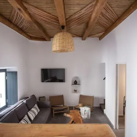 The Pelican Heritage House.